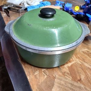 Vintage Avocado Dutch Oven